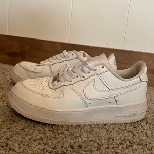 Size 5.5 kids / 7.5 womens Nike Air Force